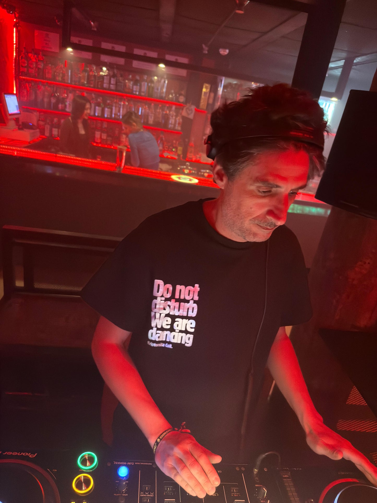 Camiseta hombre Do not disturb we are dancing Kriptonita Coll.