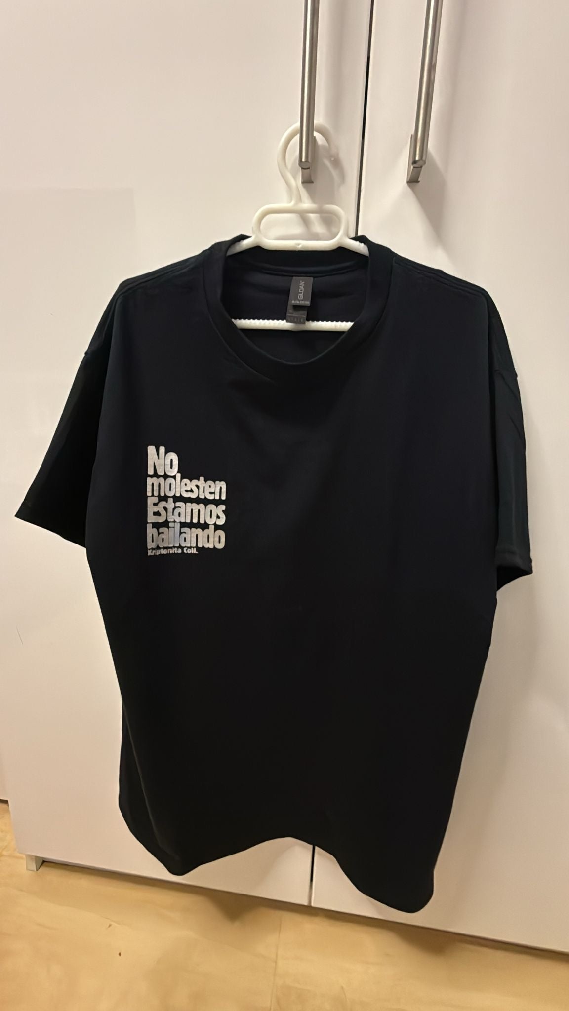 Camiseta No molesten estamos bailando Kriptonita Coll. Hombre