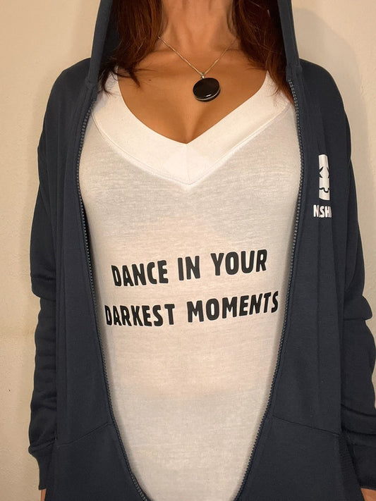 Camiseta manga corta algodón Dance in your darkest moments de Nyx Fashion Ibz