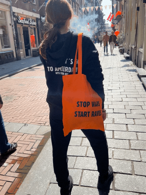 Bolso tote naranja stop wars start raves  Nyx Fashion Ibz