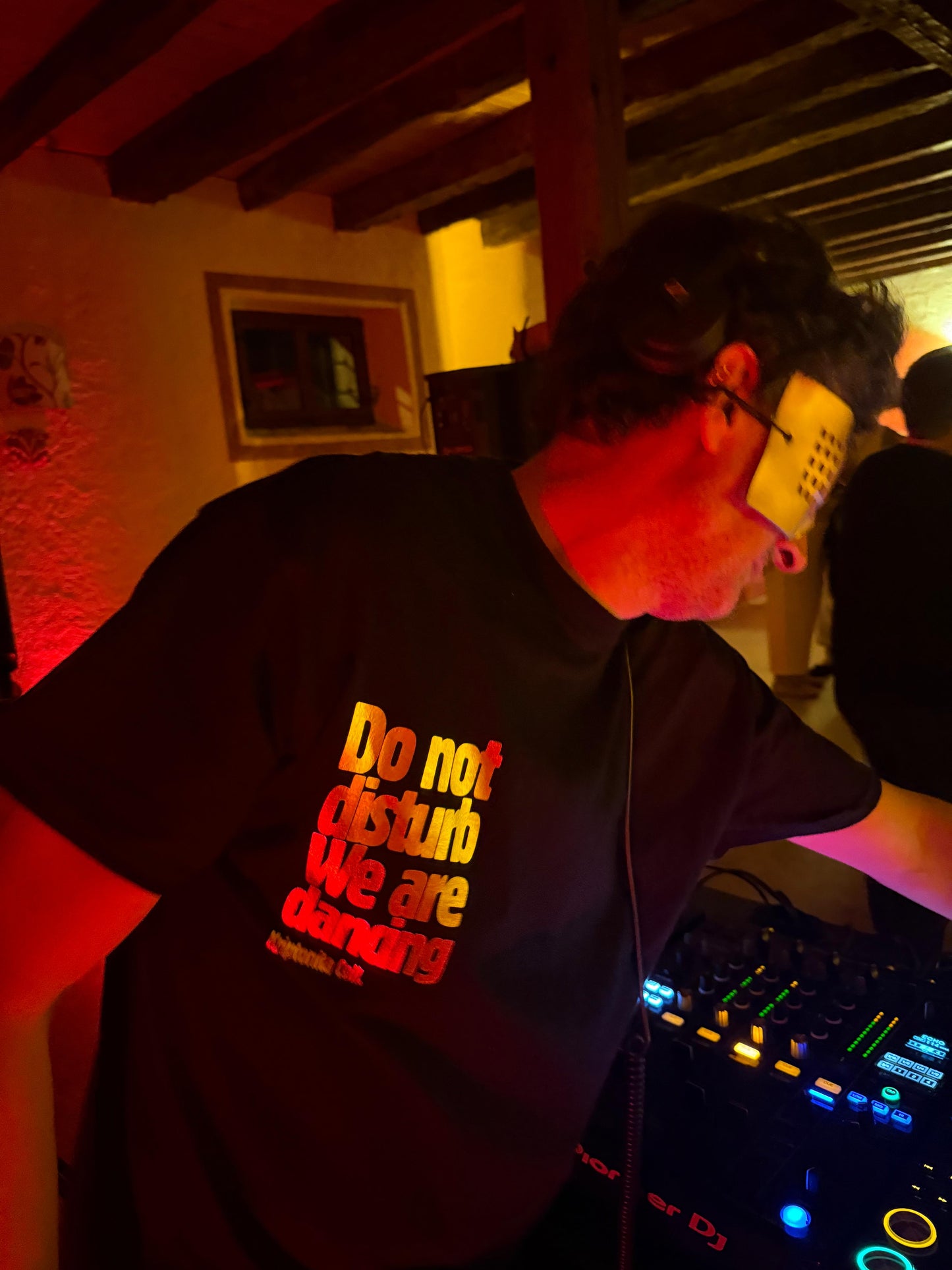 Camiseta Do not disturb we are dancing Kriptonita Coll.
