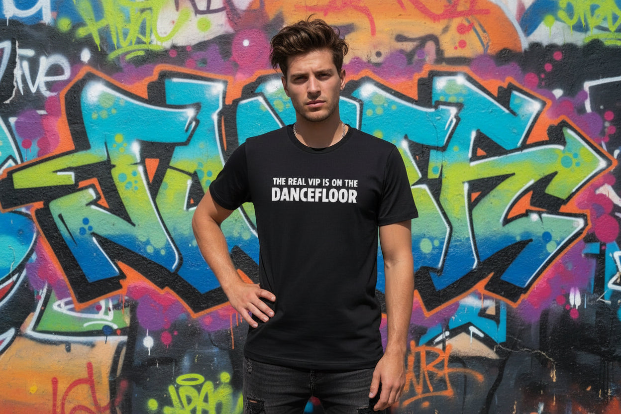 Camiseta Manga Corta Negra The real VIP is on the dancefloor Nyx Fashion Ibz