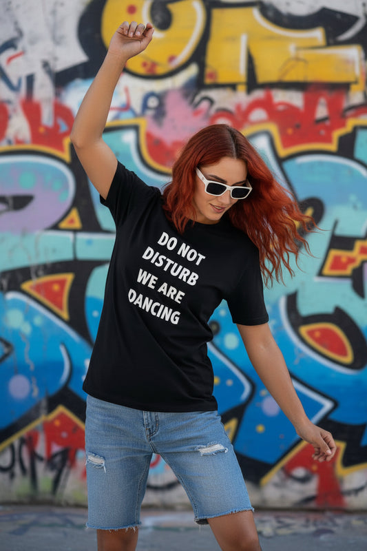 Camiseta Manga Corta do not disturb we are dancing Negra Nyx Fashion Ibz