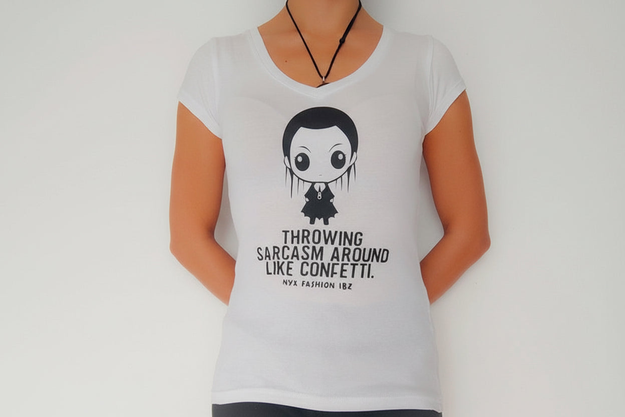 Camiseta throwing sarcasm wednesday addams