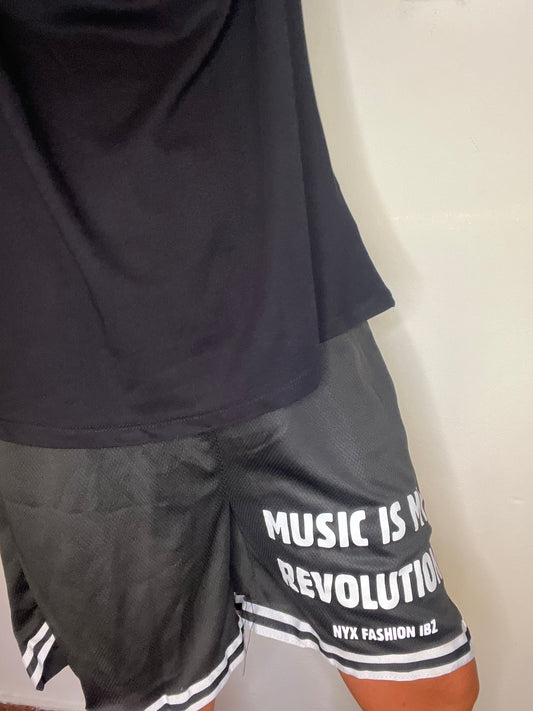 Shorts basket negro deportivos de hombre largos Music is My revolution